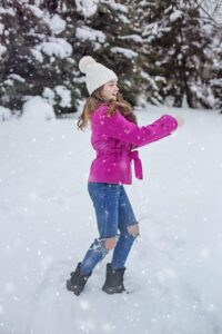 雪遊びを楽しむ幼児のための服装レイヤリングのコツは？