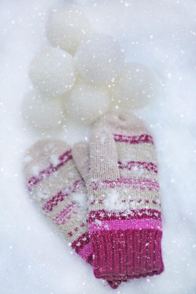雪遊びに最適な子ども用ミトンの選び方は？