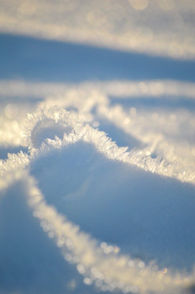 雪遊びを楽しむためのモバイルバッテリー寒さ対策は？