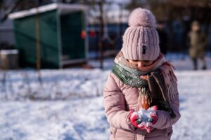 雪遊びで子どもが学校行事に必要な持ち物は？