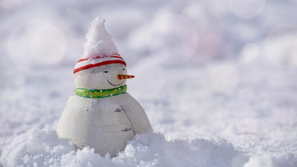 雪遊びを楽しむ子どもにおすすめの便利グッズは？