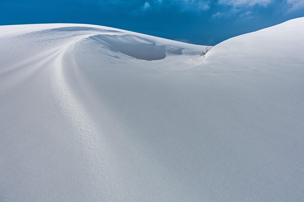 雪遊びを楽しむ子どもに必要な注意点は？