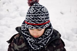 雪遊びを楽しむ子どものための冷え対策完全版は？